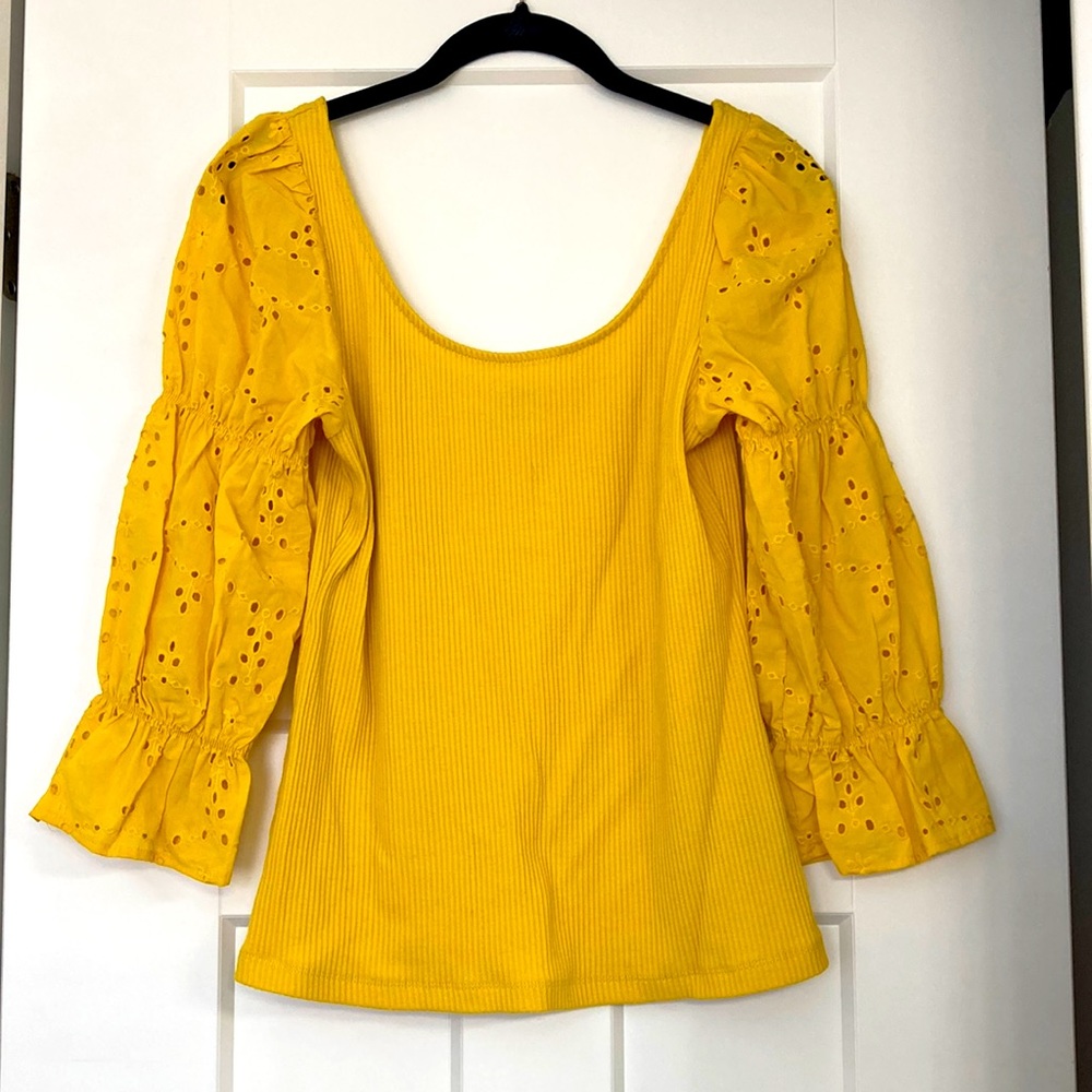 NWT eyelet lace blouse